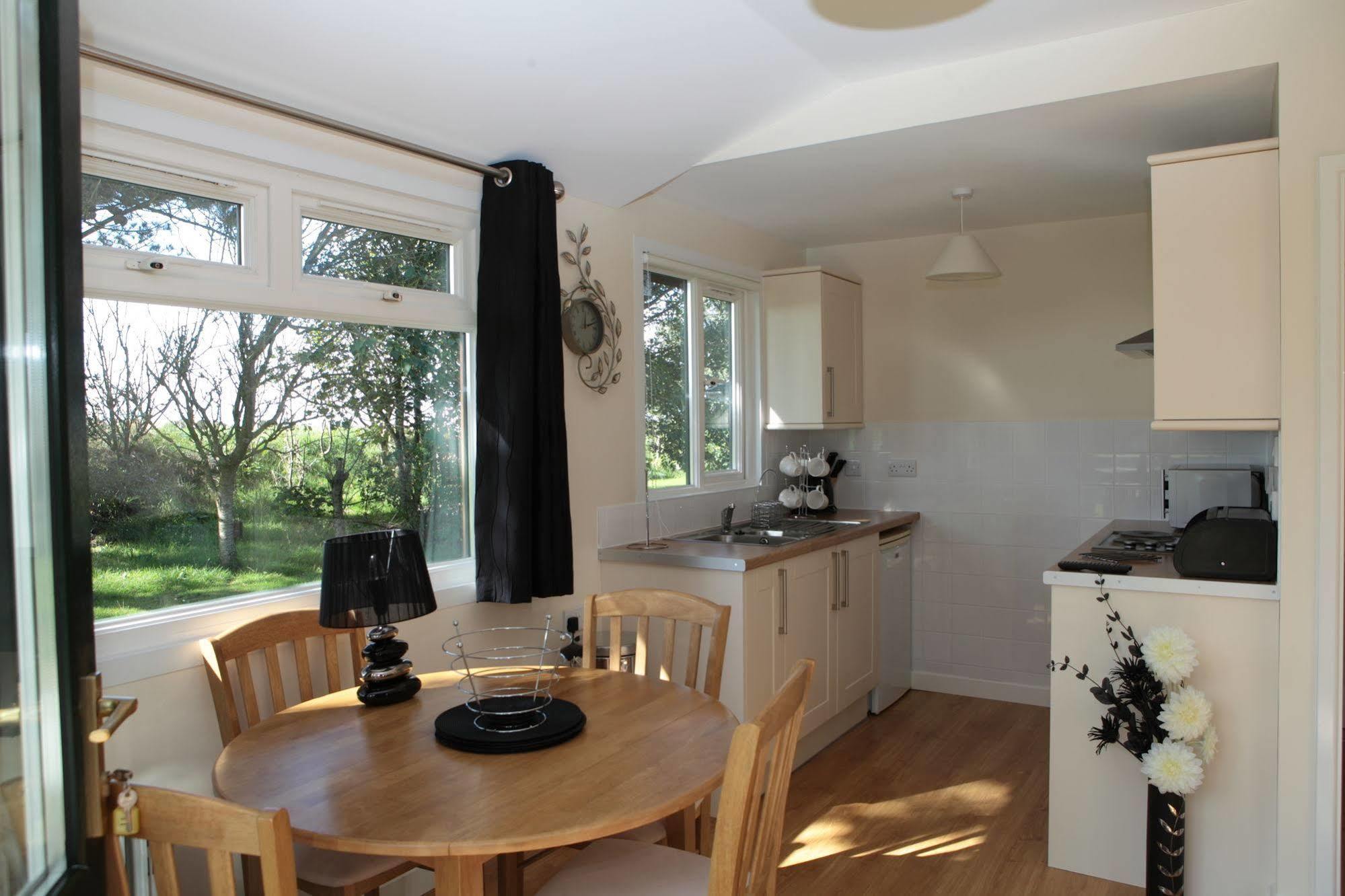 Atlantic Bays Holiday Park Padstow Luaran gambar